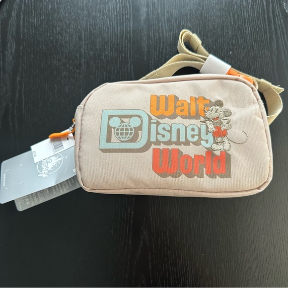 Disney Parks 2025 Walt Disney World Fanny Pack Belt Croddbody Bag NWT - Picture 2 of 5